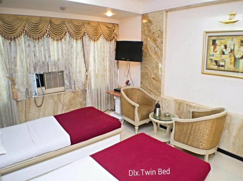 Hotel Ashwin Мумбай Екстериор снимка