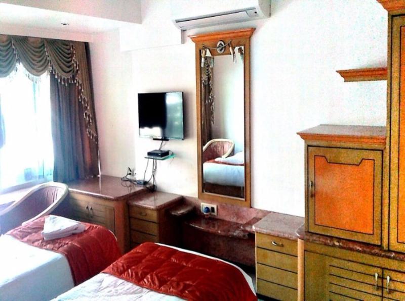 Hotel Ashwin Мумбай Екстериор снимка