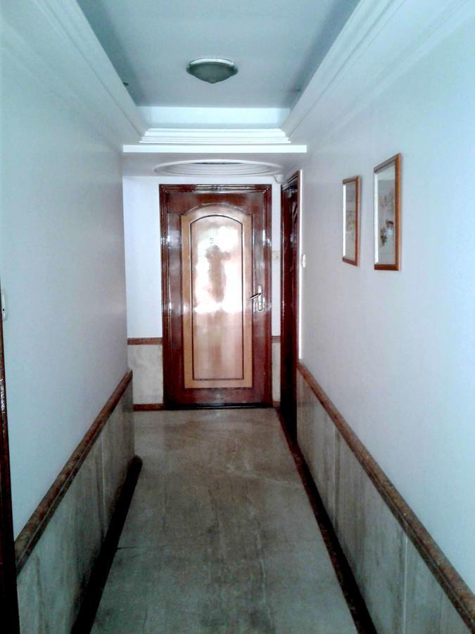 Hotel Ashwin Мумбай Екстериор снимка
