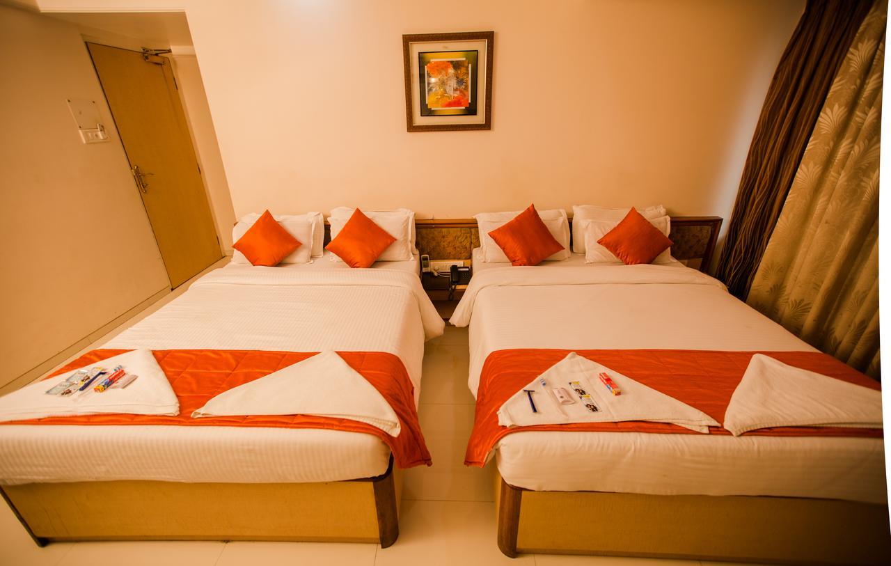 Hotel Ashwin Мумбай Екстериор снимка