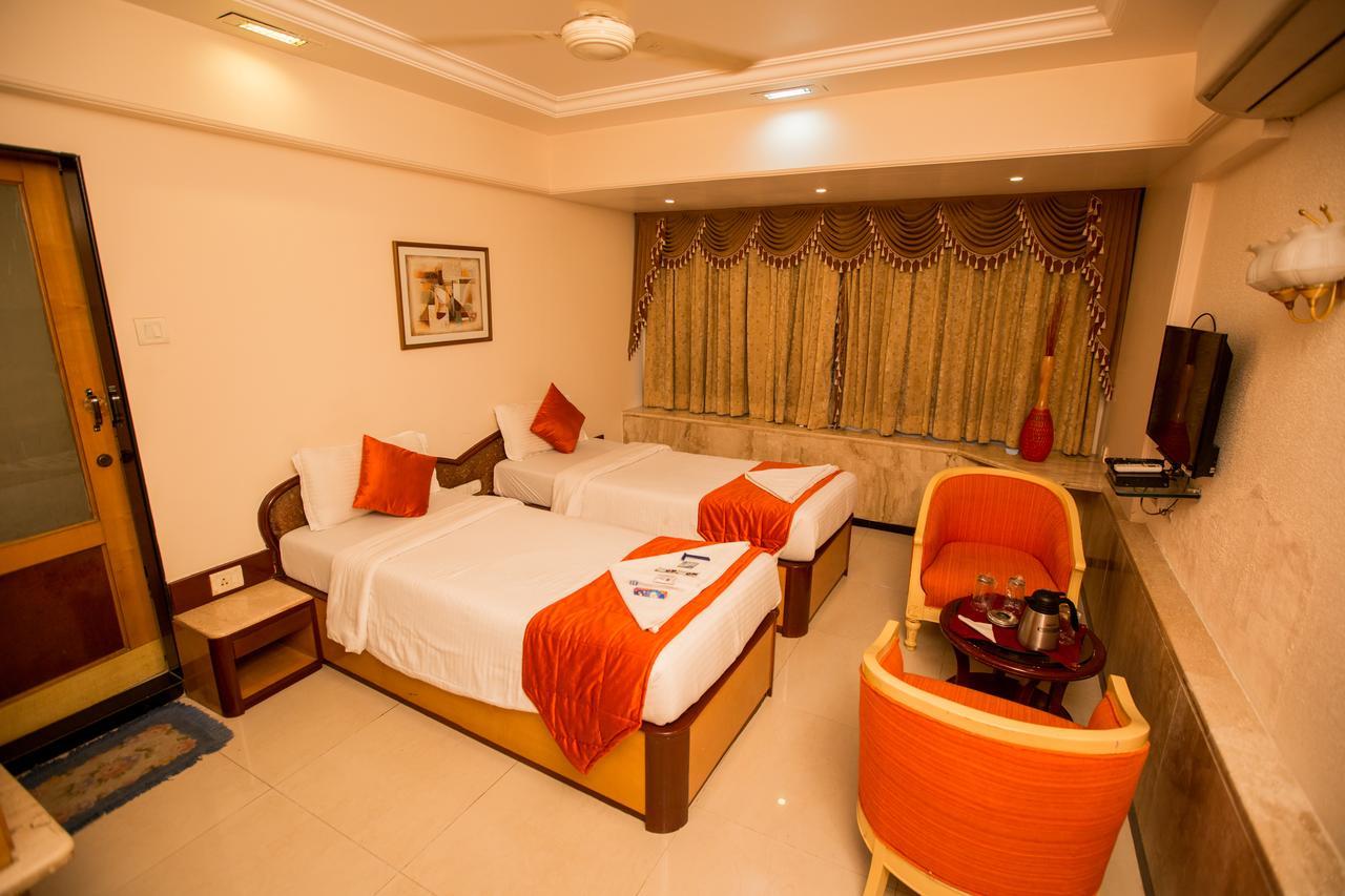 Hotel Ashwin Мумбай Екстериор снимка