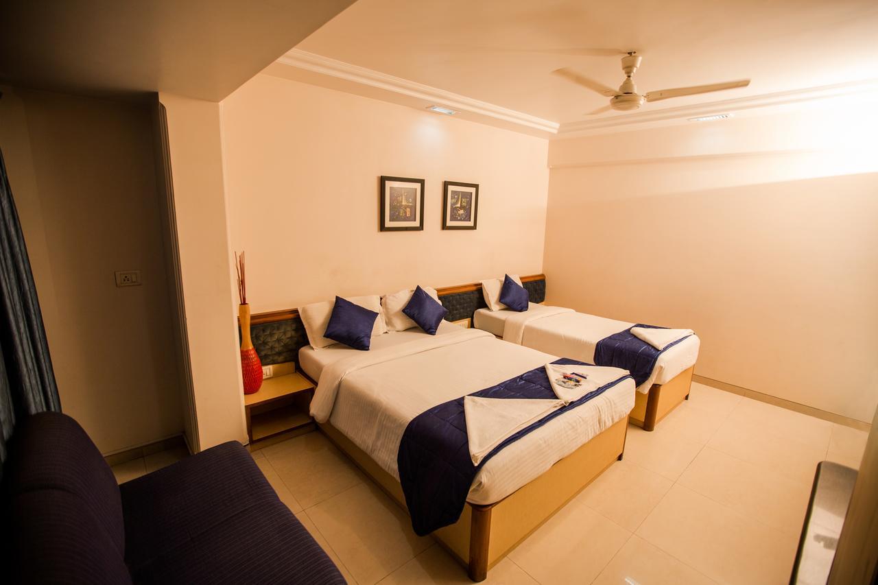 Hotel Ashwin Мумбай Екстериор снимка