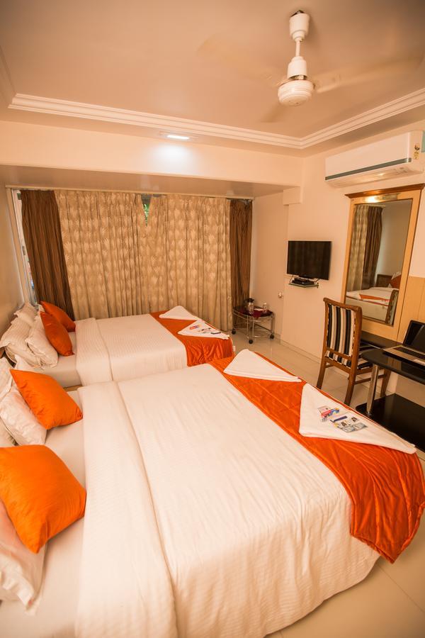 Hotel Ashwin Мумбай Екстериор снимка